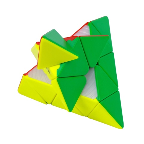Kostka QiYi M Pro Flagship Pyraminx pod kątem