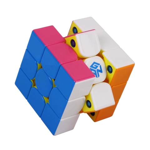 GAN V100 MagLev UV 3x3 Minion Edition pod kątem